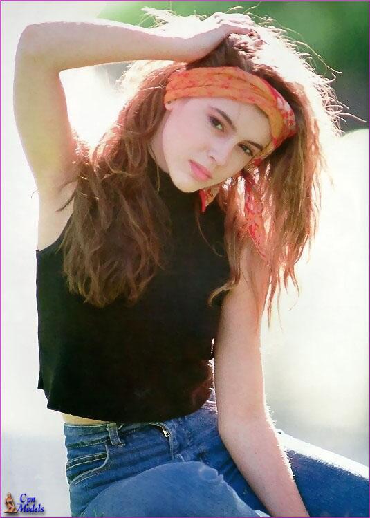 Alyssa Milano   << Back